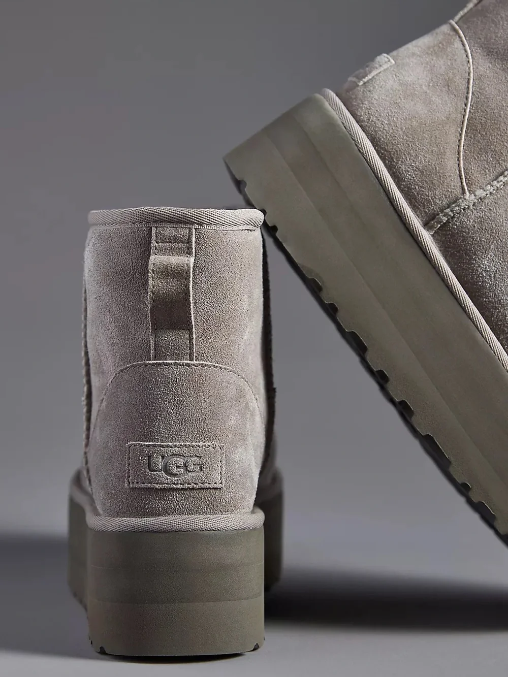 UGG Classic Mini Platform Gray Water-resistant Suede Boots Size US 9 Women